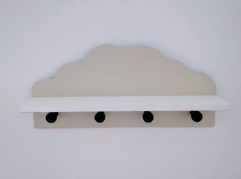 Étagère murale porte manteau nuage en bois 