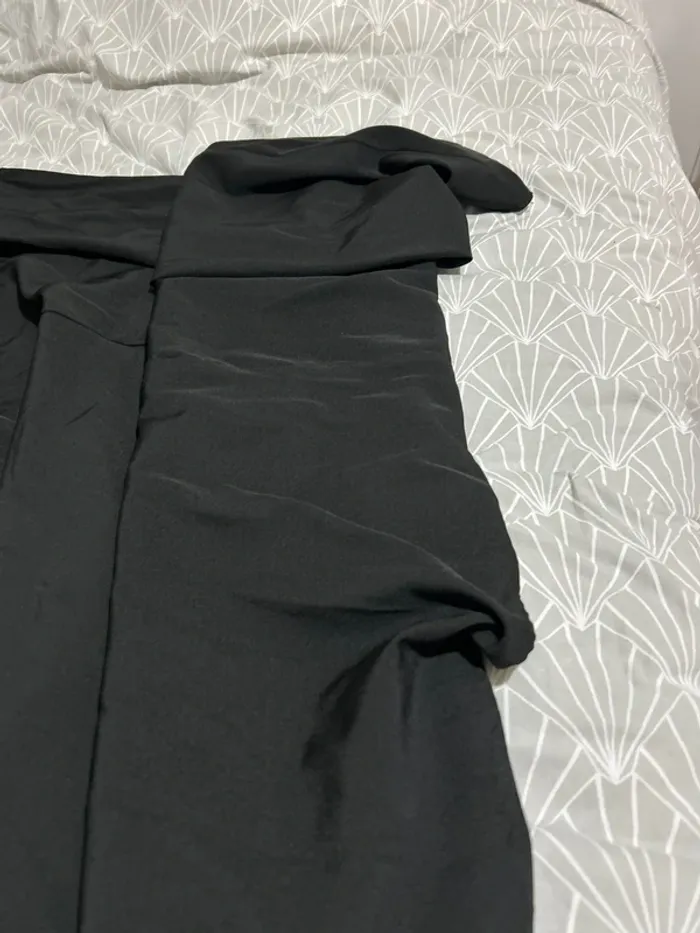 Robe longue noir épaule dénudée - photo numéro 2