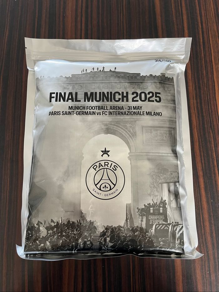 Coffret collector PSG exemplaire 314/500