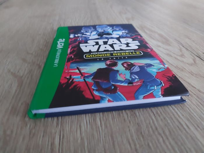 Livre "Star Wars aventures dans un monde rebelle T1 La fuite" Bibliothèque verte - photo numéro 4