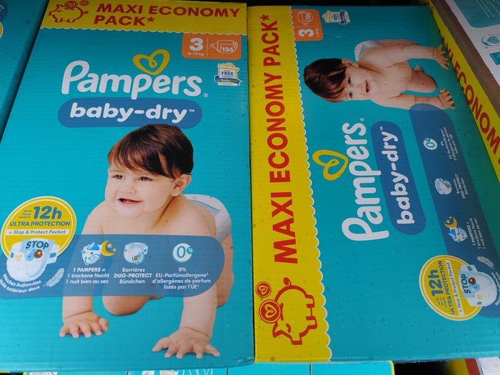 Lot de 2 paquets Pampers taille 3