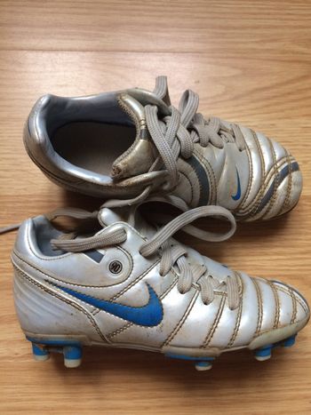 Chaussures de foot#nike# Pointure 28