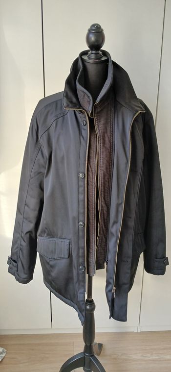 Manteau 3/4 noir. Très bon état. OLLY GAN Taille 4