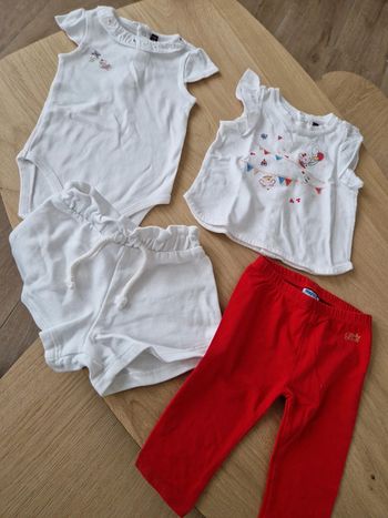 2 ensembles 🎀 6 mois