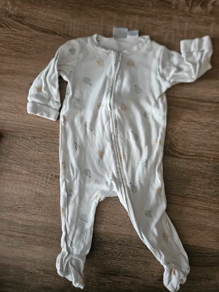 Pyjama fin taille 1-3mois 🌸