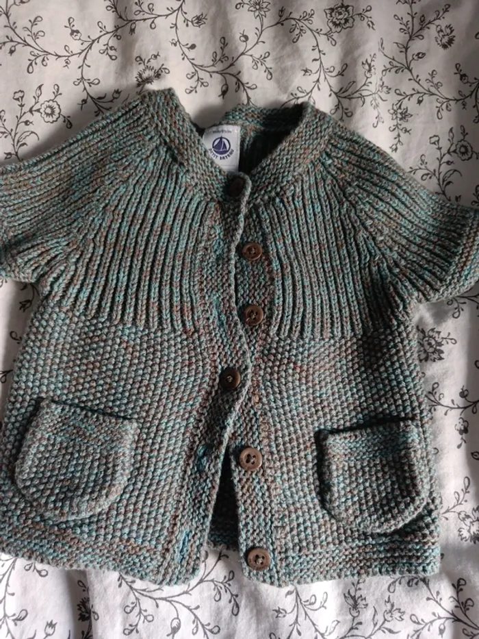 Gilet manches courtes en laine petit bateau vert et marron 81cm