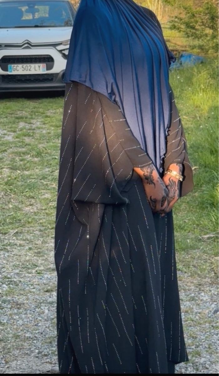 Robe pailleté noir - photo numéro 2