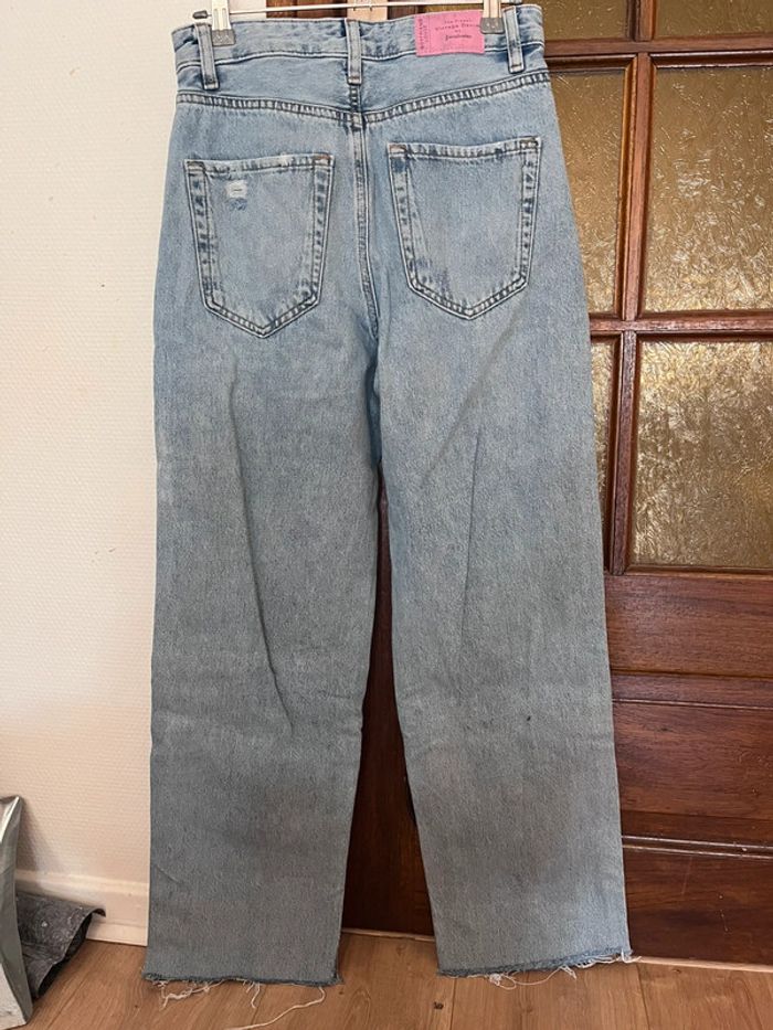 Jean taille 32 Stradivarius - photo numéro 2