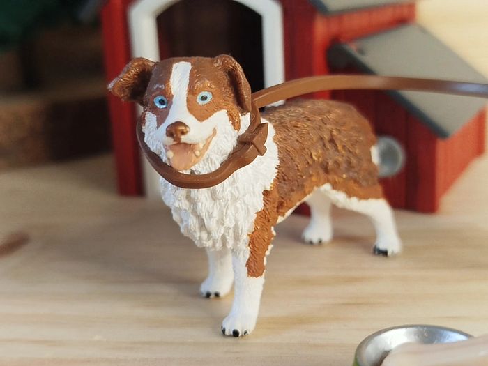 Schleich Fillette et son chien berger australien, sa niche et ses accessoires - photo numéro 2