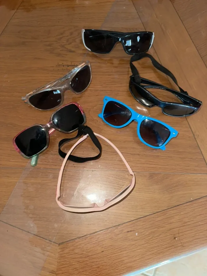 Lot de lunettes de soleil enfants