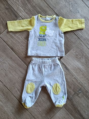 Pyjama 2 pièces (6 mois)