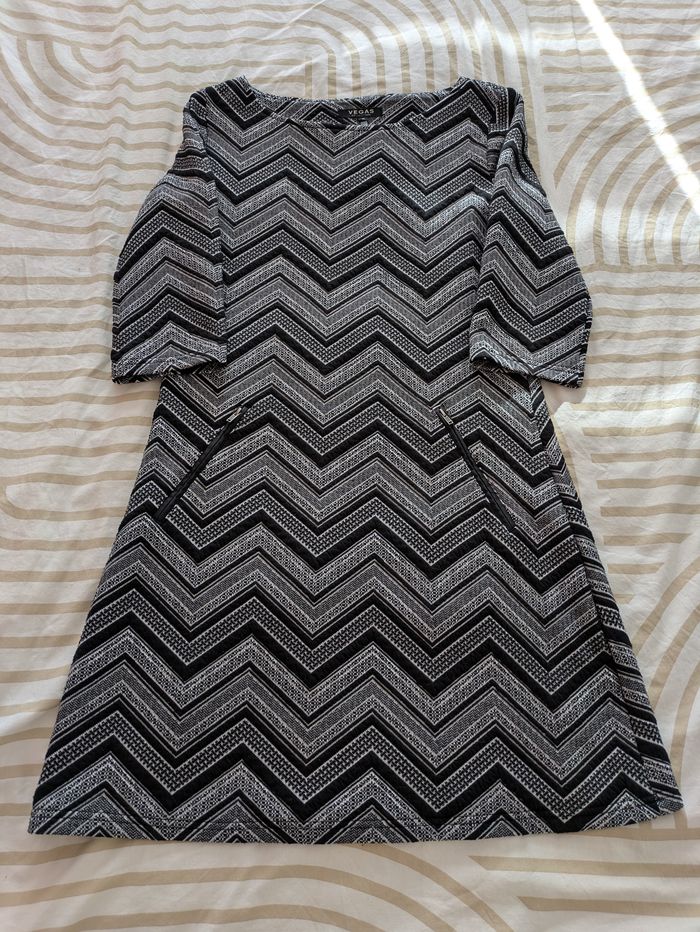 Robe Tunique Vegas Collection - Motif Chevron Noir & Blanc