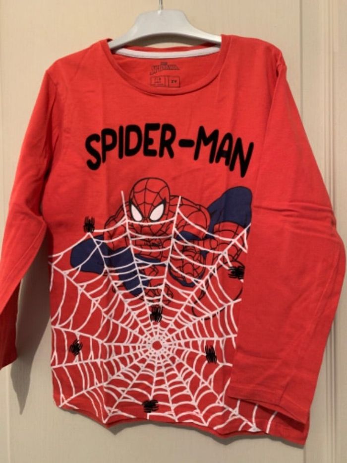 Tee-shirts spiderman