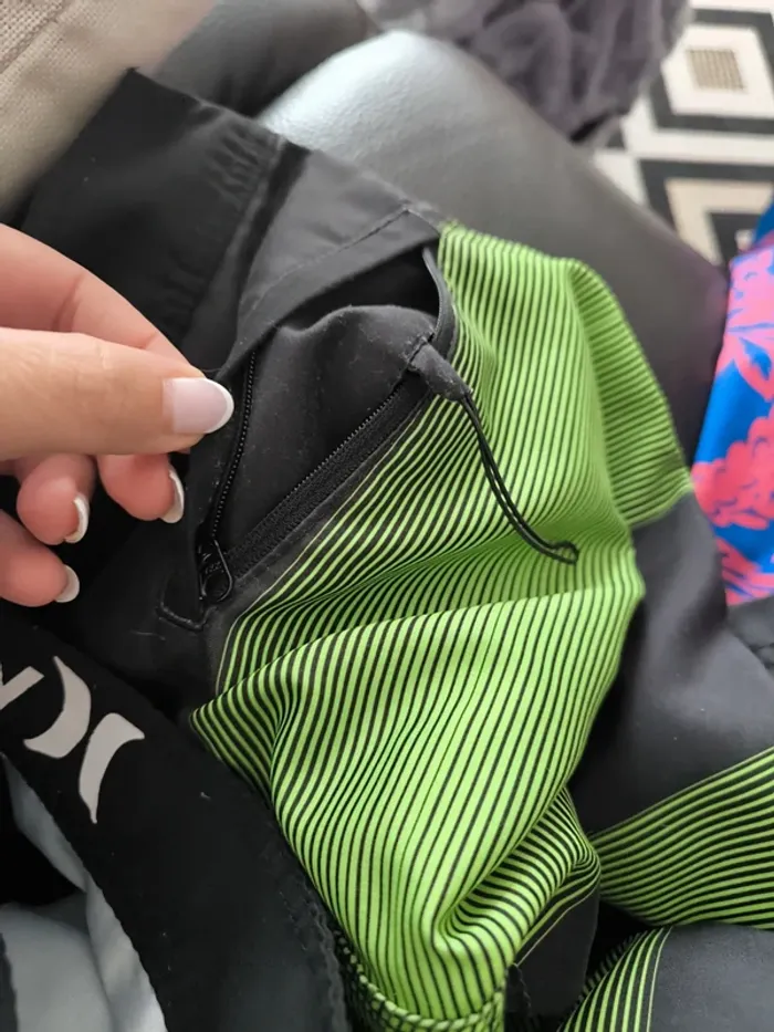 Short Hurley rayé vert et noir – Taille M - photo numéro 4