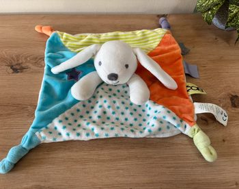 Doudou plat lapin bleu vert rayé orange étoile obaibi
