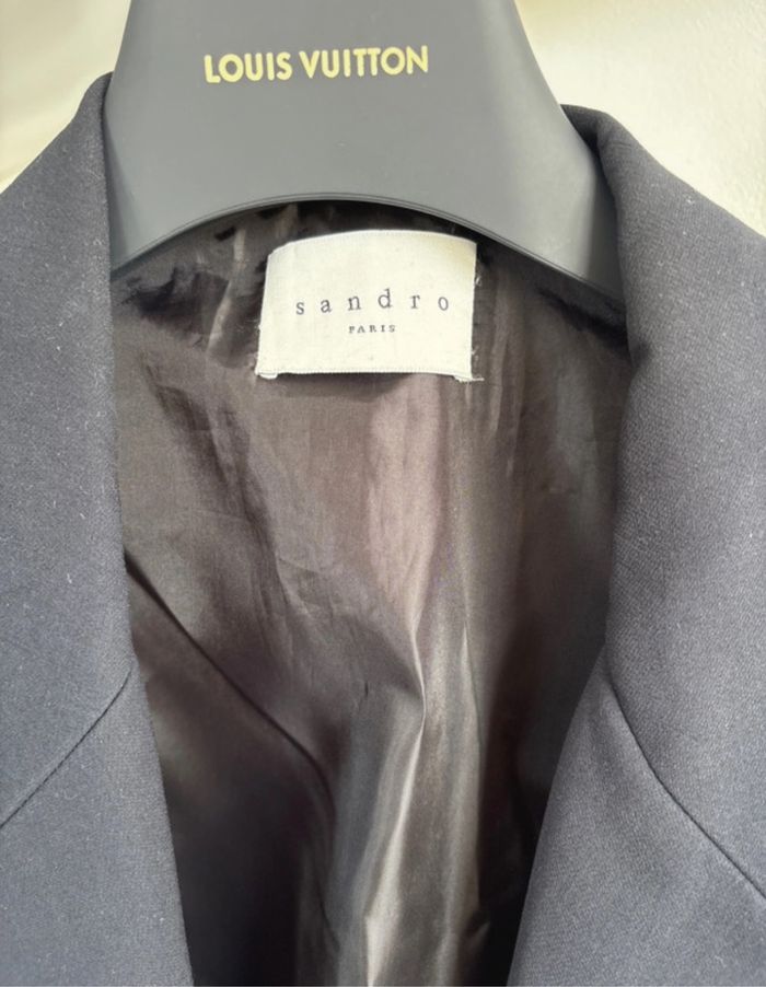 Trench Sandro long noir taille L - bon état - photo numéro 2