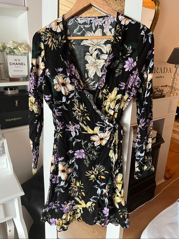 Robe porte feuille à fleurs Only T.M TBE 💐