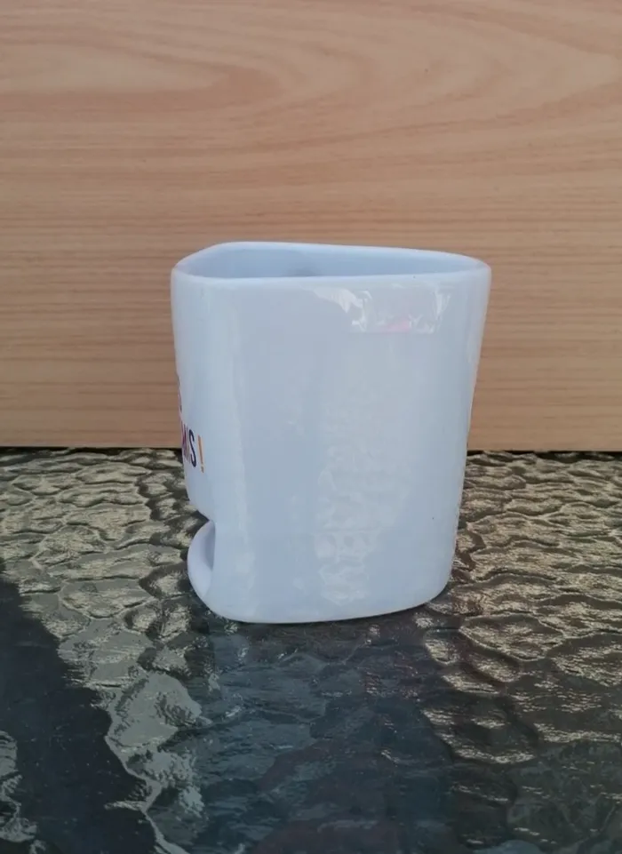 Mug Tassimo avec compartiment à biscuits. - photo numéro 5