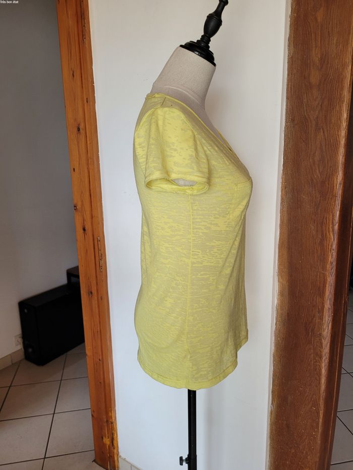 Tee shirt jaune - photo numéro 4