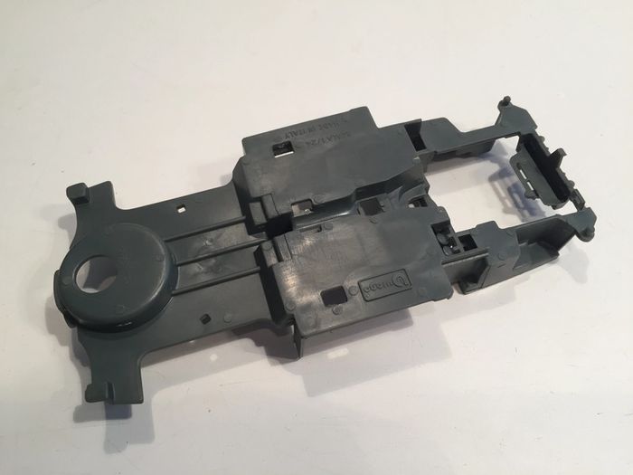 Châssis intérieur pièce détachée miniature Chevrolet Corvette 1957 1/24 burago #A17 - photo numéro 2