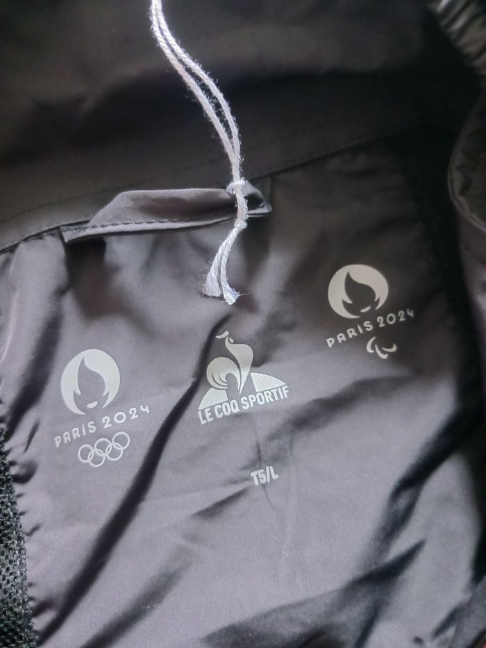 Veste coupe-vent gris foncé à double fermeture Le Coq Sportif édition Jeux Olympiques Paris 2024 taille L - photo numéro 5