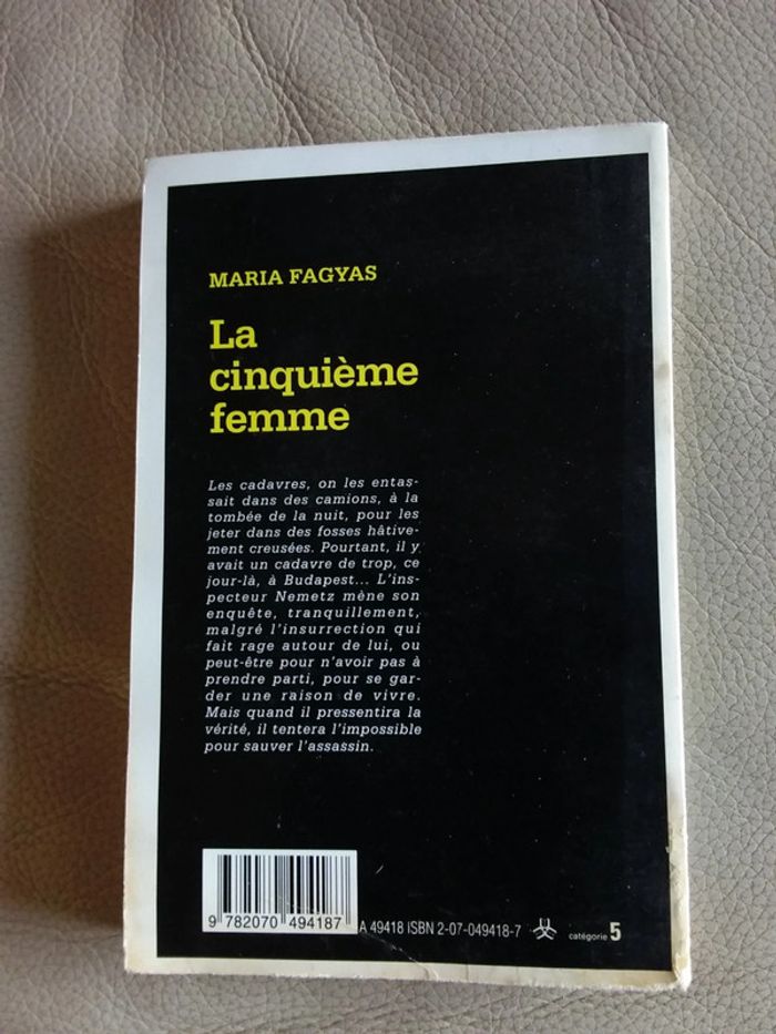 Livre "La 5eme femle" - photo numéro 2