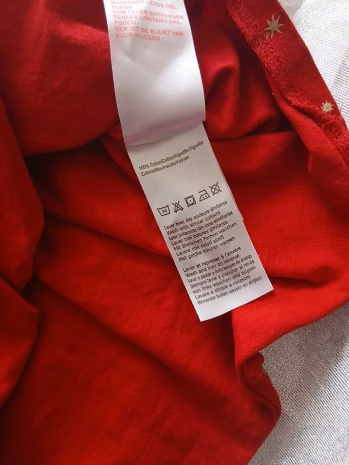 Jolie robe rouge motifs étoiles 🌟 3 ans - photo numéro 5