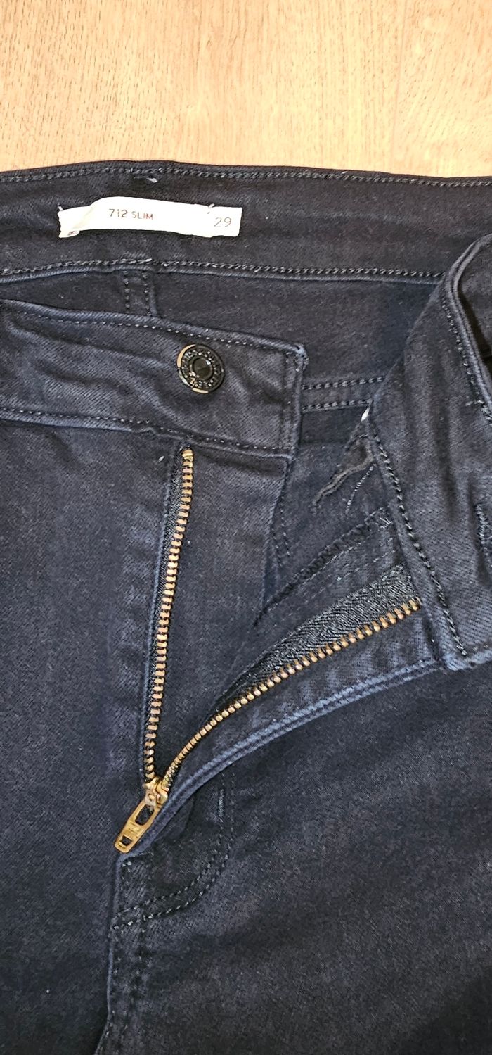 Levi's 712 noir w29 L30 - photo numéro 6