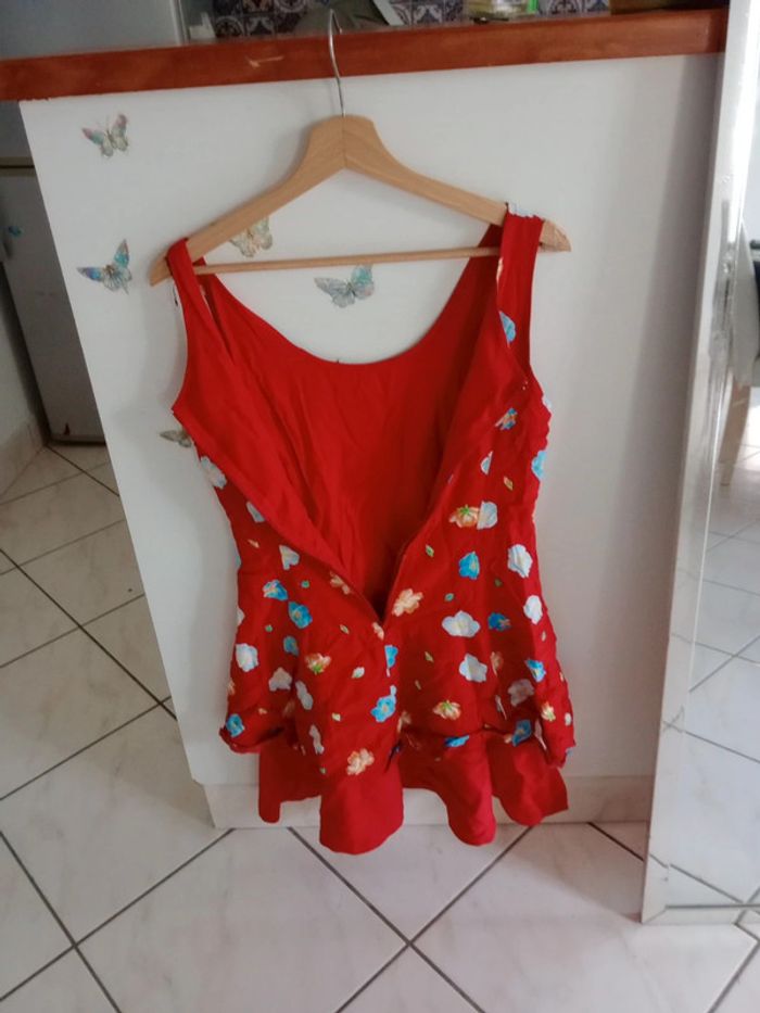 Robe 36 rouge fleurie c80 - photo numéro 11