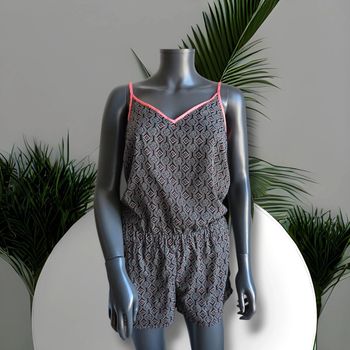 combinaison short - gris - très bon état -Lola liza