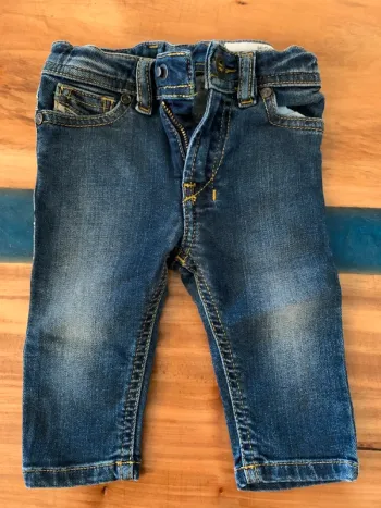 Jean Diesel taille 3 mois