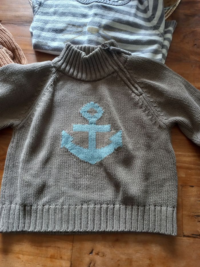 Lot pulls 2 ans - photo numéro 4