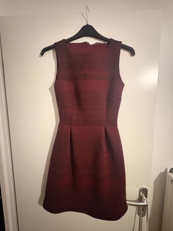Robe Naf Naf bordeaux – Taille 36 ✨