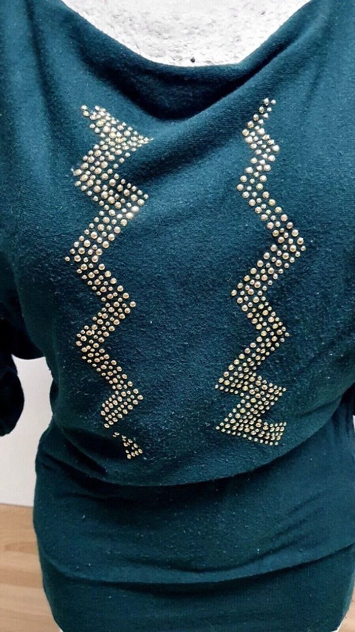 Beau pull vert manches chauve souris et strass T: 40 - photo numéro 2