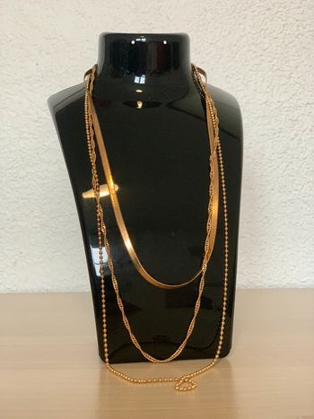 Collier 3 chaînes.