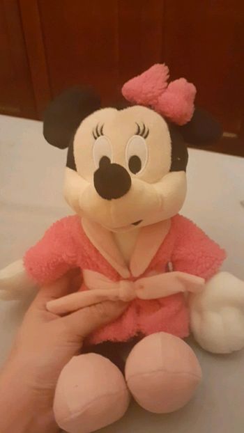 Peluche Minnie peignoir 30cm