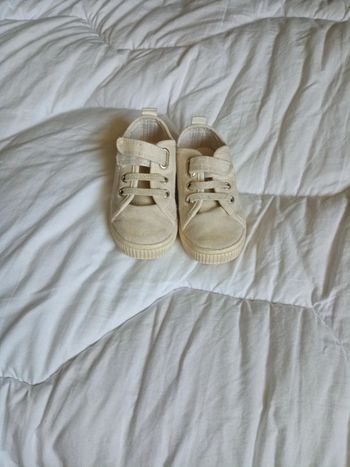 Chaussures taille 22