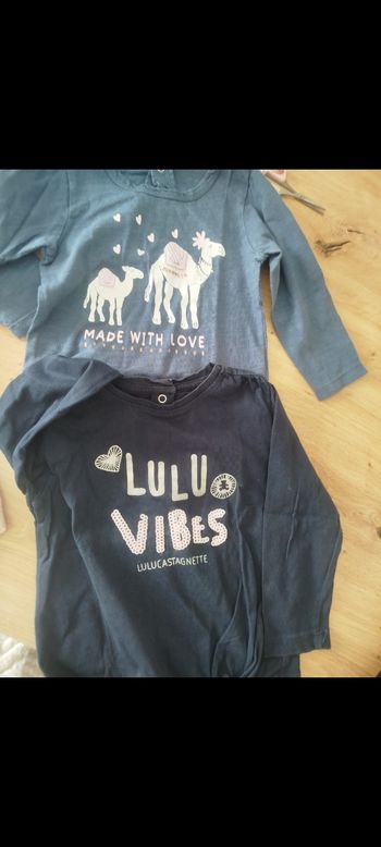 #kytie18moisfille. 2 Tee shirt manches longues taille 18 mois