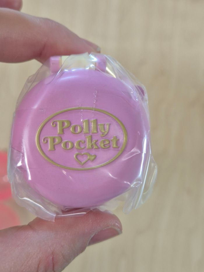 Gashapon charm Polly Pocket série 1 : 1989 Button's Animal Hospital - photo numéro 2
