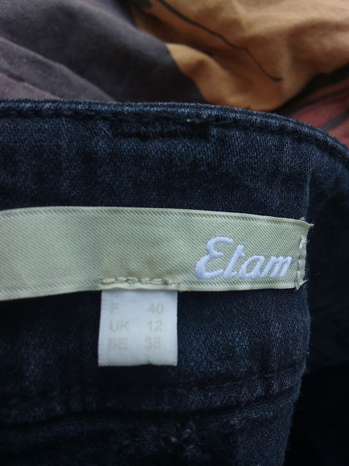 Très jolie jupe taille 40 marque Etam - photo numéro 4