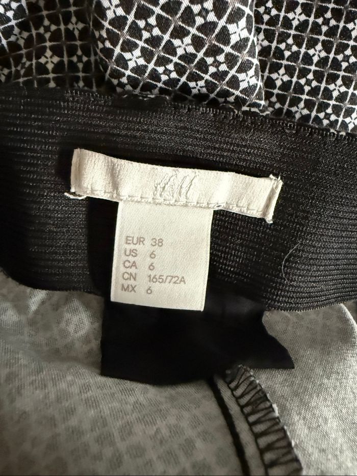 Pantalon léger type chino noir et blanc - Taille 38 - Très bon état - photo numéro 4