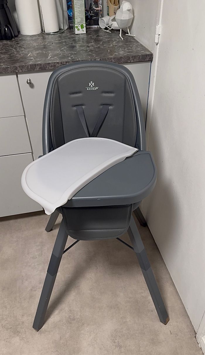 Chaise haute - photo numéro 2