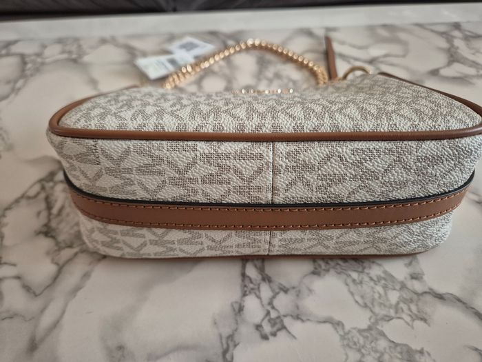 Sac Michael Kors "jet set charm" - photo numéro 3