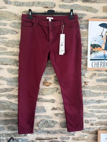 Pantalon bordeaux de la marque Esprit, taille 46 neuf