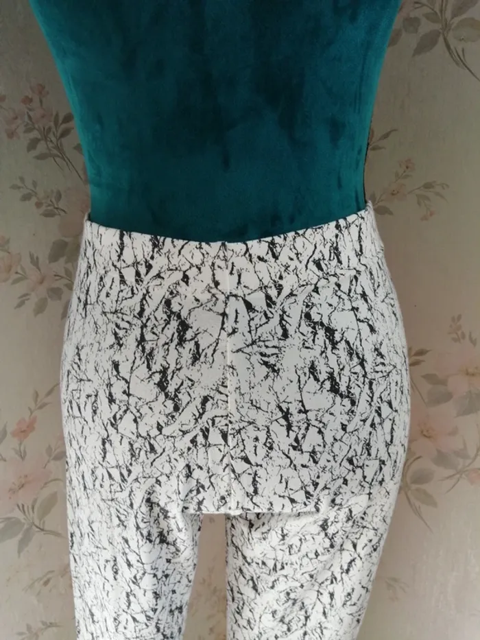 Legging blanc et noir à motif marbre / esmara / (M) - photo numéro 3