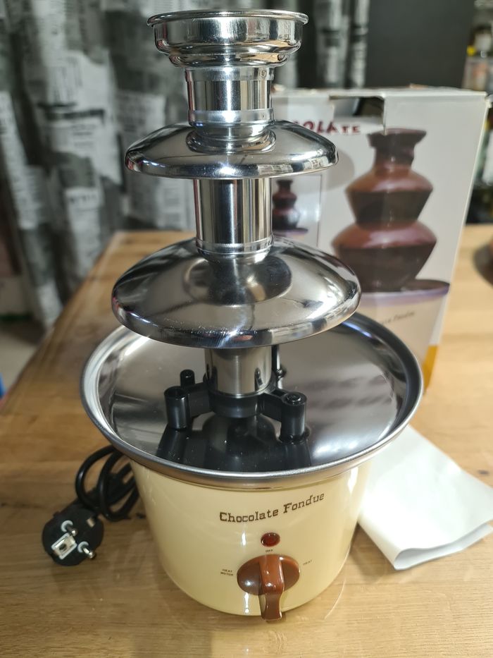 Neuve fontaine à Chocolat/Fondue, - photo numéro 2