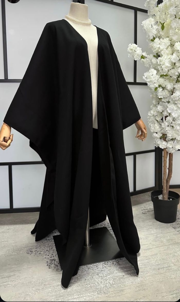 Cape Manteau Noire