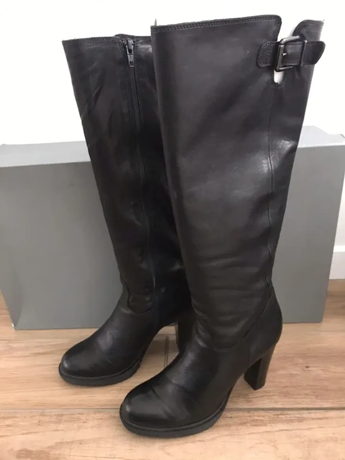 Bottes en cuir  noir Minelli - photo numéro 2