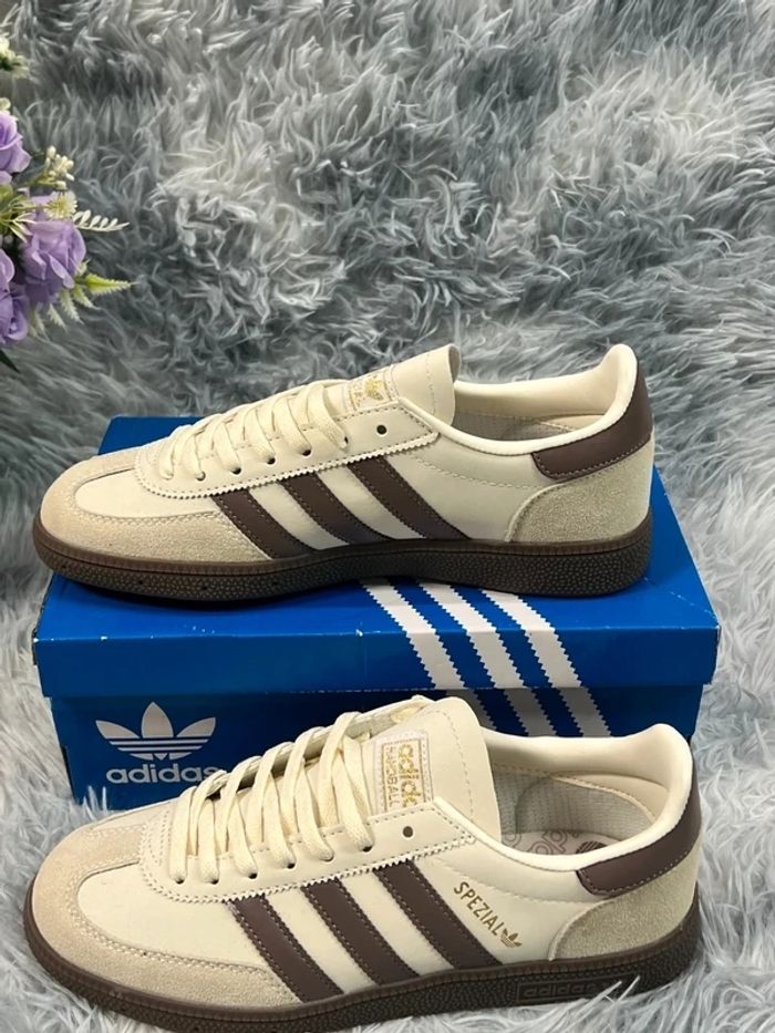 Adidas Handball spezial Taille 41 - photo numéro 2