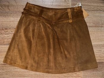 Jupe en cuir Apc neuve t40